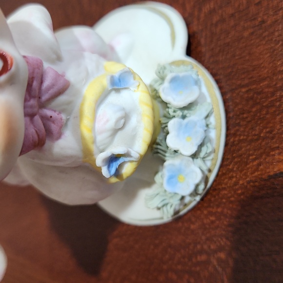 Vintage Easter Bunny Figurine - Picture 6 of 6